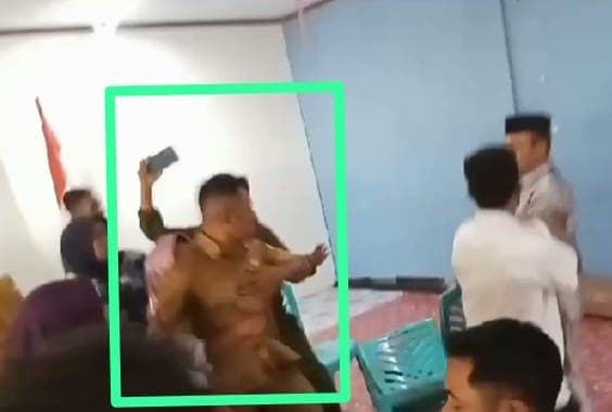 Rapat Penyampaian LPJ DD Ricuh, Oknum Ketua BPD Di Sula Hampir Dilabrak Oleh Kades