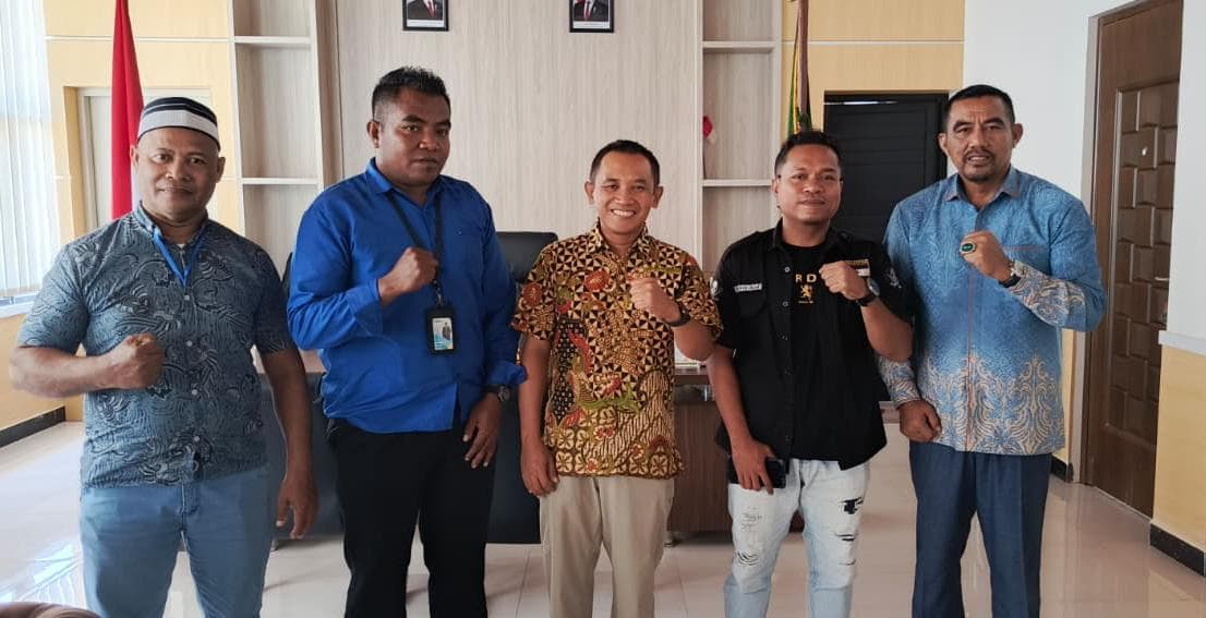 bangun-akses-keadilan-ybh-kapita-sula-silaturahmi-dengan-ketua-pn-sanana