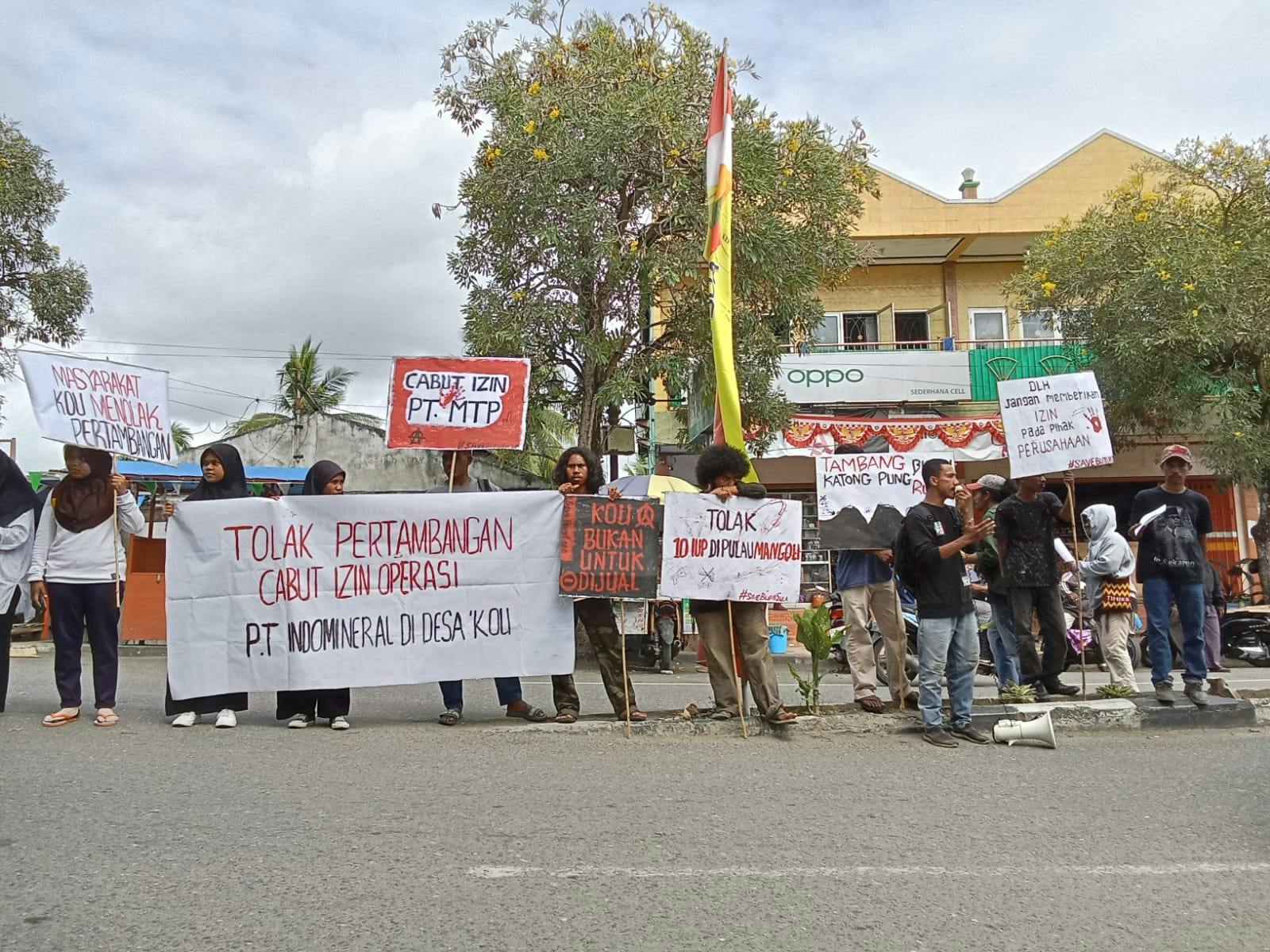 Tolak 10 IUP Beroperasi di Pulau Mangoli Kepulauan Sula, Front Bumi Loko Gelar Aksi